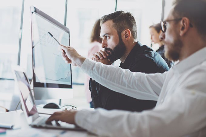 An image showing how to choose a suitable forex broker to start trading with